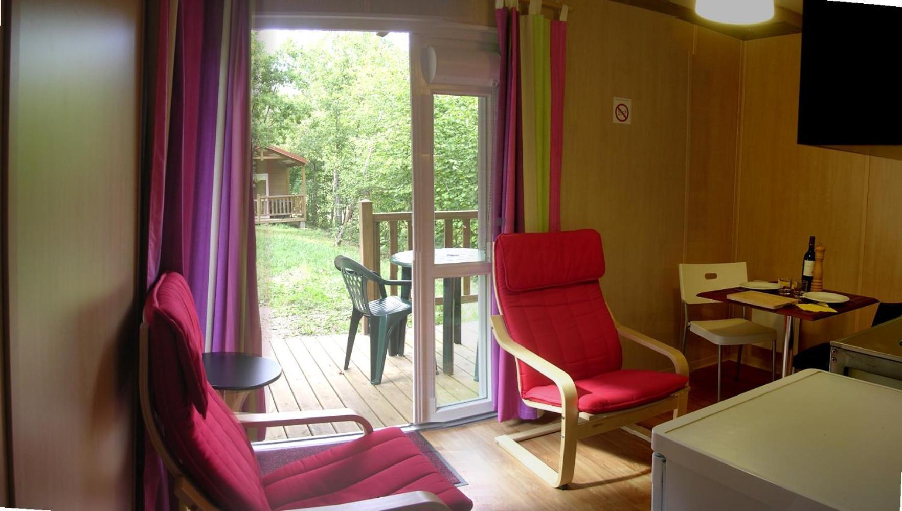 La Clairiere - Ecolieu De Vacances Lamothe-Fenelon الغرفة الصورة
